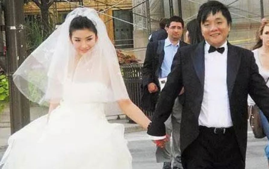 黃毅清吸毒被捕：黃奕，你為何會遇見這樣的渣男？