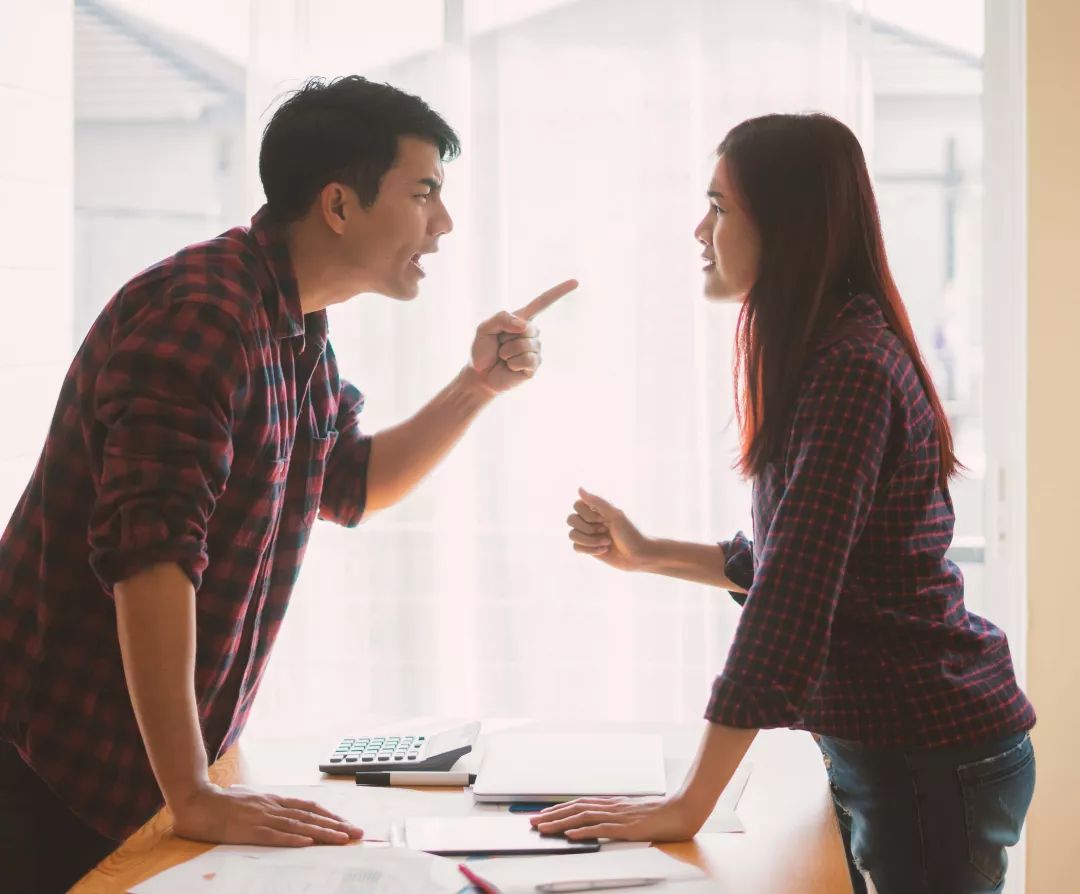 李國慶俞渝離婚大戰(zhàn)：心理咨詢8年，為何挽救不了這段婚姻？