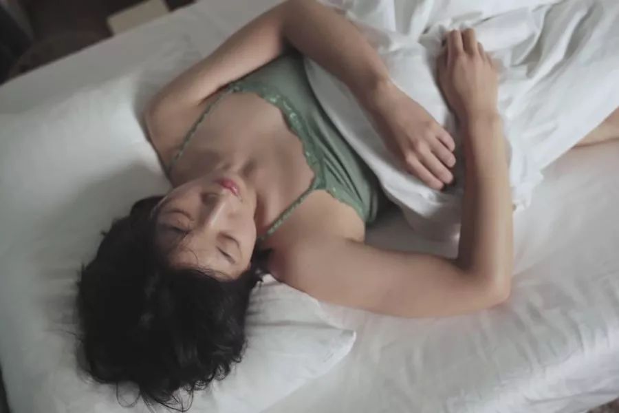 妻30萬網(wǎng)購，丈夫氣到跳樓：偽精致，這個時代最猛的毒藥