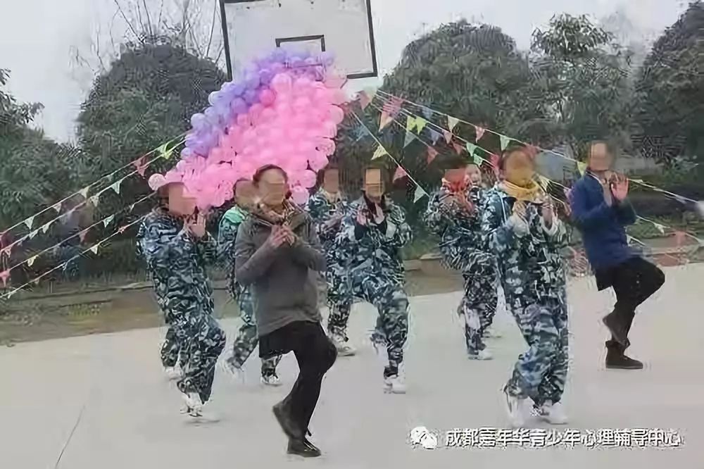 花錢(qián)請(qǐng)人虐待自家孩子：不是所有人，都配為人父母