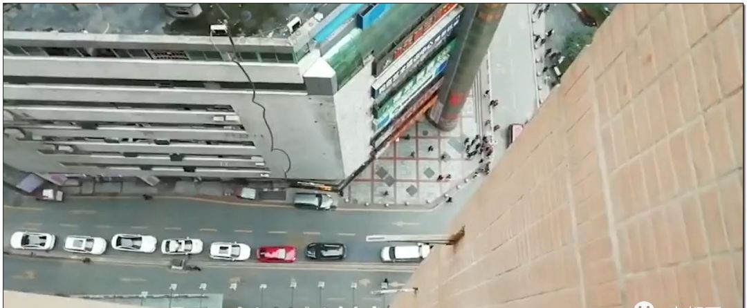 男子跳樓砸死2名女生，家屬披露一個細節(jié)令人痛心