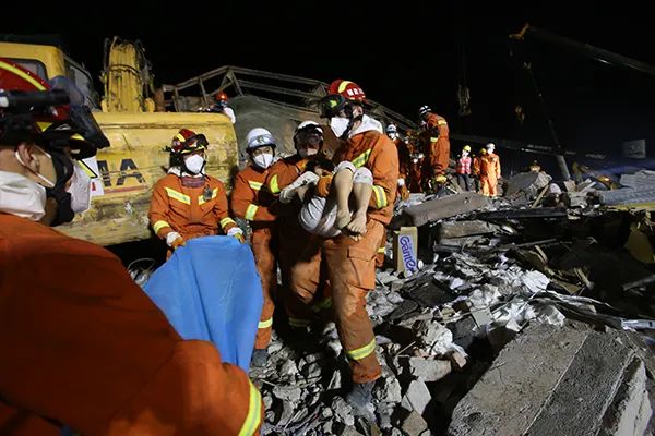 痛哭、失眠、崩潰：疫情過后，他們是最痛苦的人