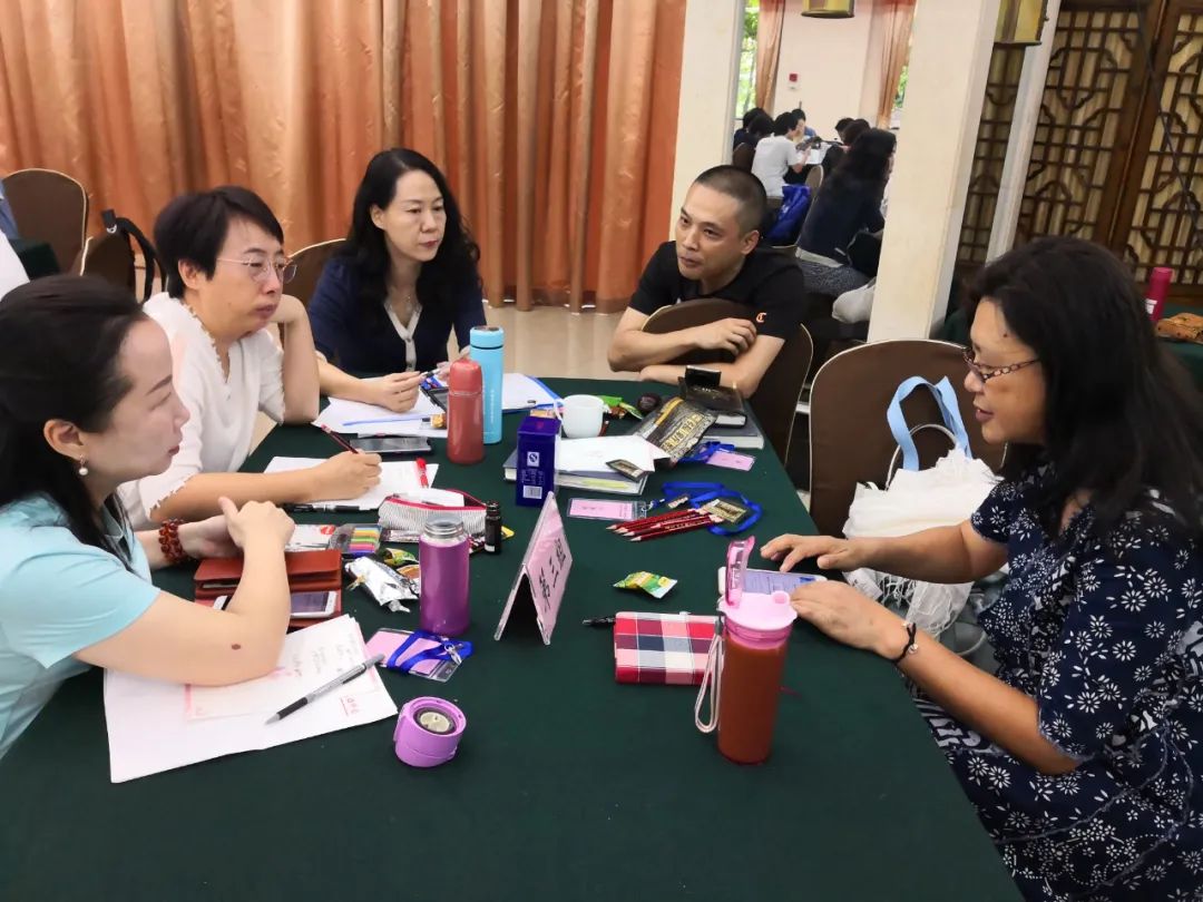 楊鳳池“分析體驗(yàn)式心理咨詢(xún)技術(shù)”的感悟