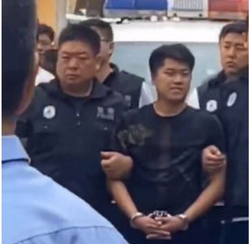 頂級渣男：男子當街殺前女友