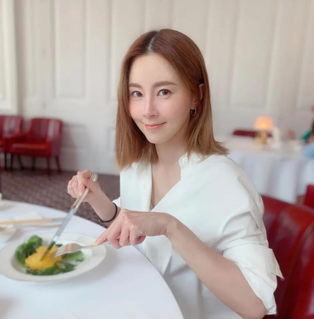 嫩模始祖新劇大玩雙性戀，曾做小三患上抑郁癥