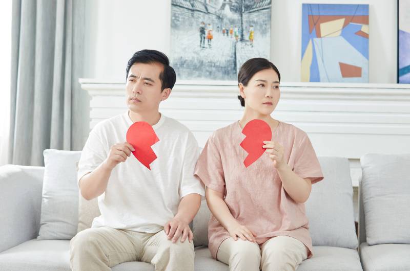 冷戰(zhàn)時，男人這三種行為，說明他已經(jīng)在向你認錯了
