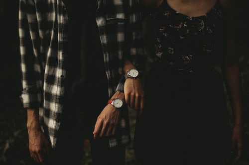 怎么試探她喜不喜歡你?女生對(duì)你有好感的征兆