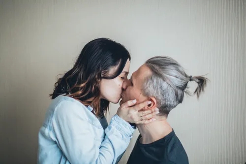 出軌女人回歸后離婚率-出軌后復(fù)合還會幸福嗎