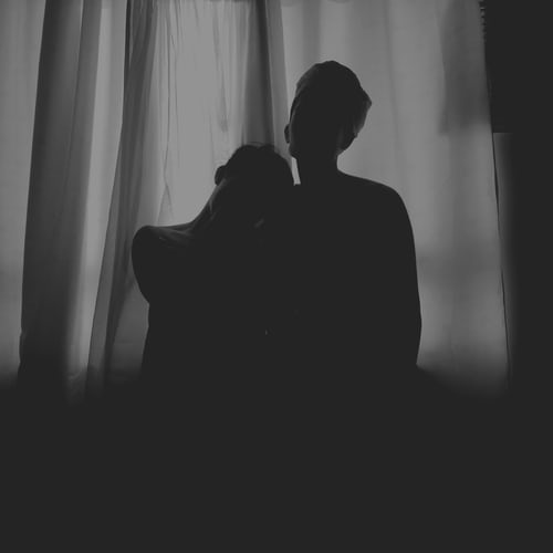 主動(dòng)提分手的男生心理-男生主動(dòng)分手會(huì)難過嗎