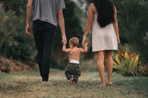 怎么結(jié)束夫妻冷戰(zhàn)分居?夫妻冷戰(zhàn)分房如何解決