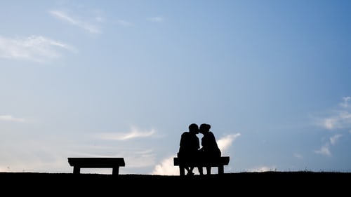 想復婚如何挽回前妻?離婚后挽回前妻技巧