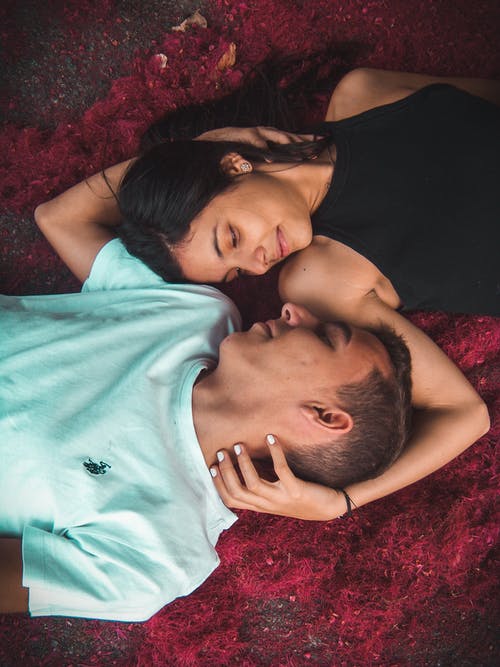 男人心里惦記小三的表現(xiàn)-男人出軌時(shí)間越長(zhǎng)越動(dòng)感情
