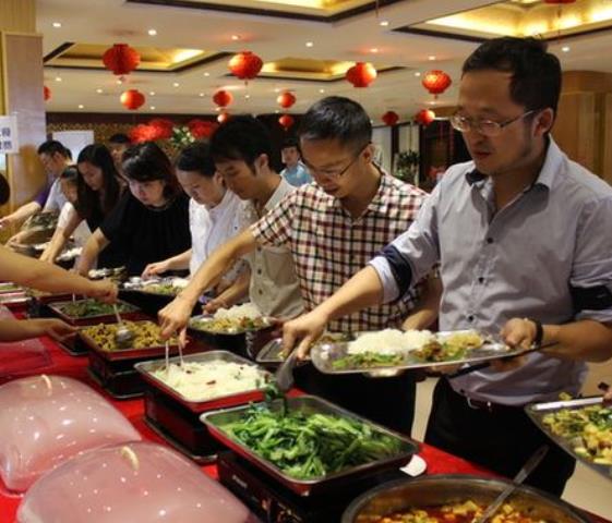 如何擺脫午餐恐懼癥？