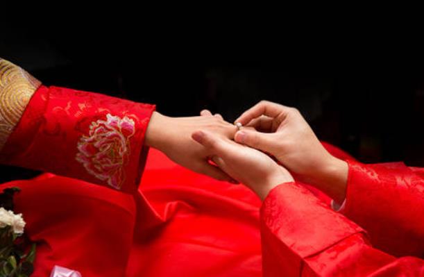想要再婚你必須認(rèn)真的考慮這三個(gè)問(wèn)題