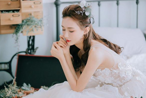 朋友圈中你會(huì)成為晚婚晚育的那個(gè)人嗎？