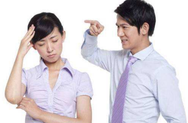 被指責(zé)時是認(rèn)錯還是回懟