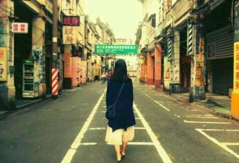 對人有那么多的負面猜測為什么