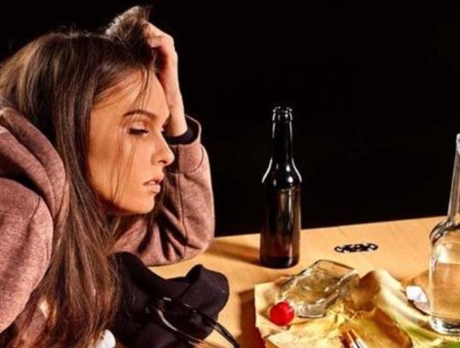 職場應酬女性不能喝酒怎么辦？