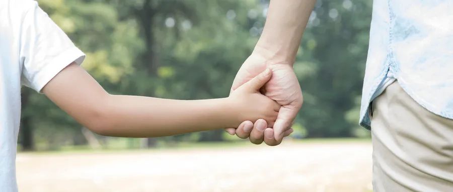 如何理解喪偶式育兒中男性的處境？