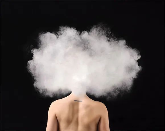 有焦慮癥的明星，光芒的背后是痛苦 