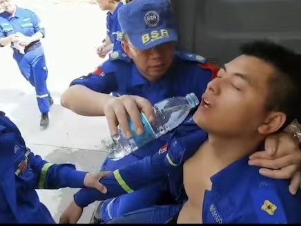 英雄是什么？在我看來他們都是塵埃里的英雄