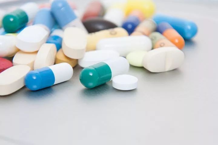 治療抑郁癥，應(yīng)該用什么抗抑郁癥藥物？