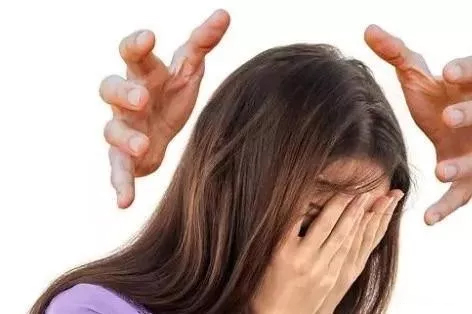 精神分列癥早期有什么表現，晚上睡眠多不多？