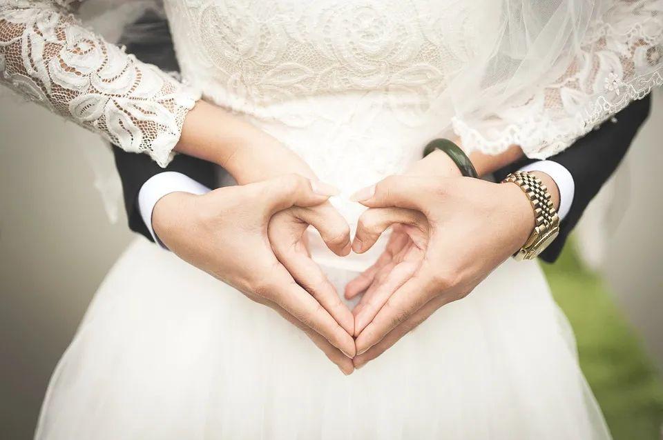 心理咨詢師如何通過(guò)婚姻治療改善婚姻質(zhì)量